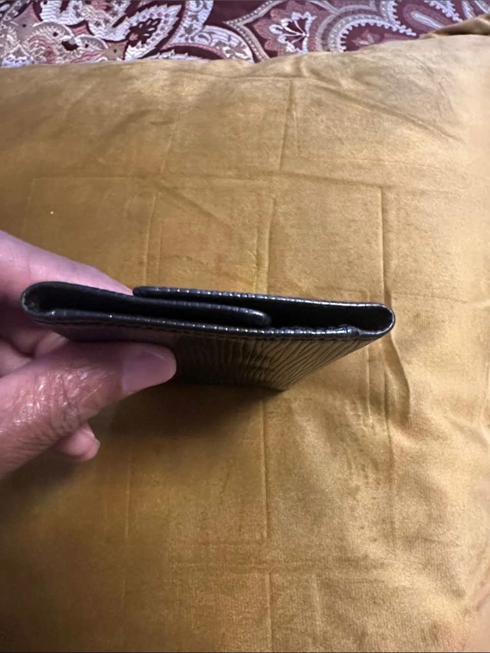 Louis Vuitton Black Epi Leather Key Cles